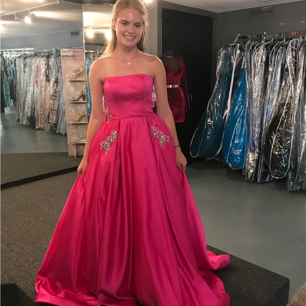 Sherri Hill Pink Prom Dress